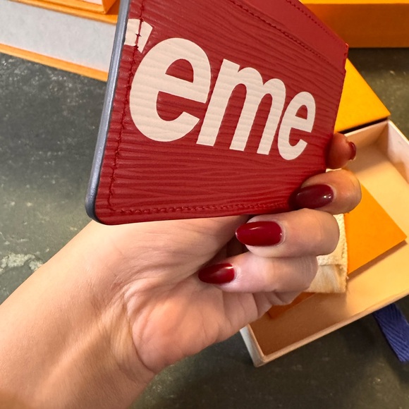 Louis Vuitton Red and White Card Holder - Picture 2 of 5